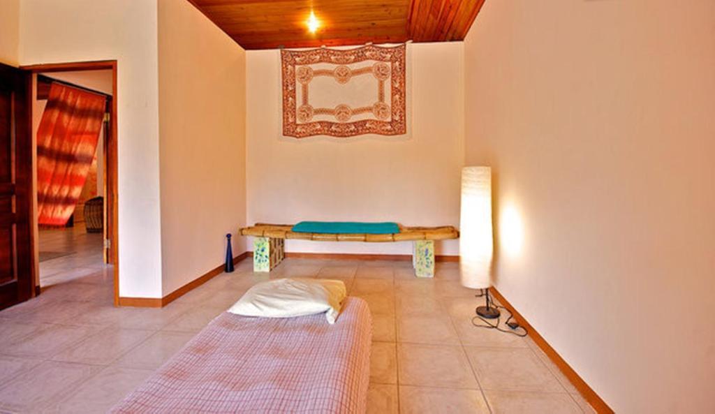 Dolphin Bay Yoga Guest House Drapers Стая снимка