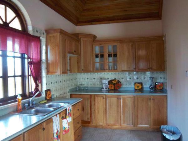 Dolphin Bay Yoga Guest House Drapers Екстериор снимка
