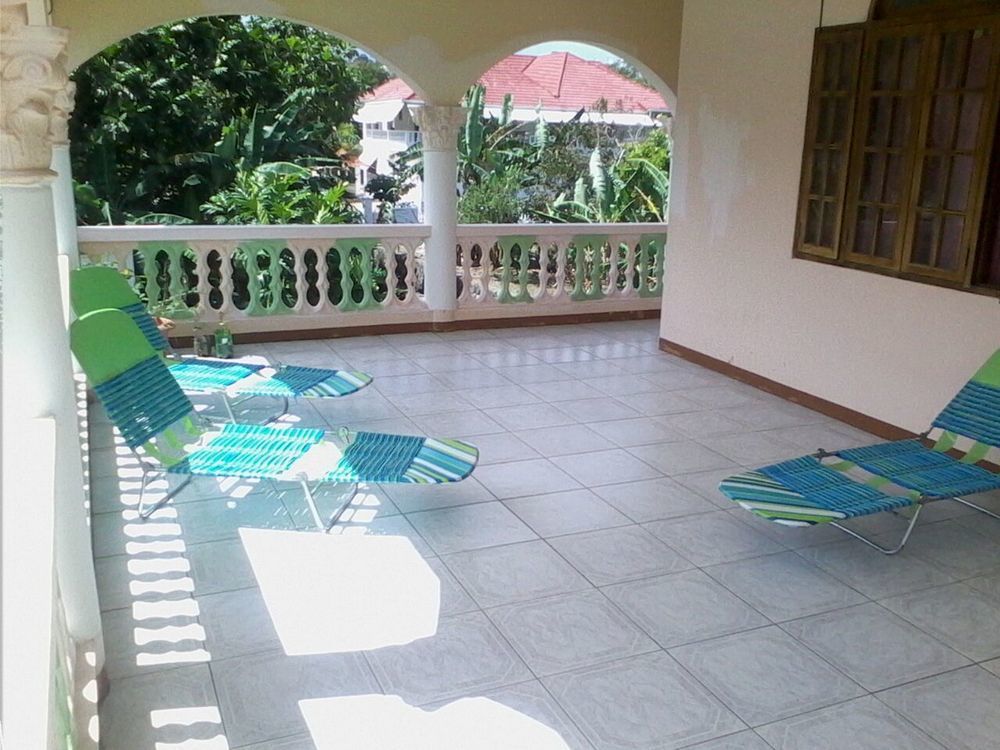 Dolphin Bay Yoga Guest House Drapers Екстериор снимка